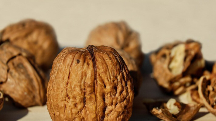 Горіхи захистять мозок від деменції