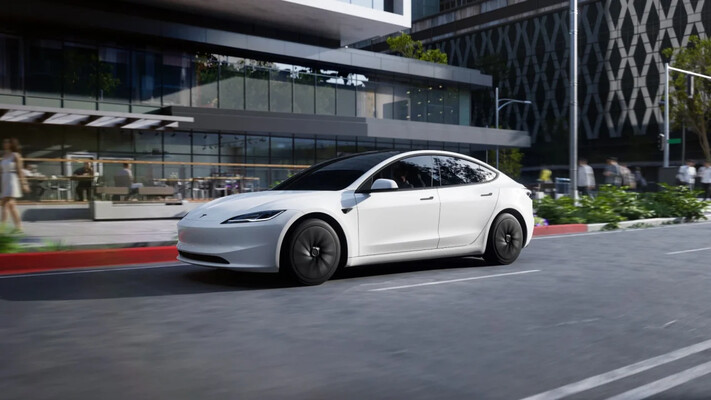 Tesla представила нові версії Model 3 і Model Y