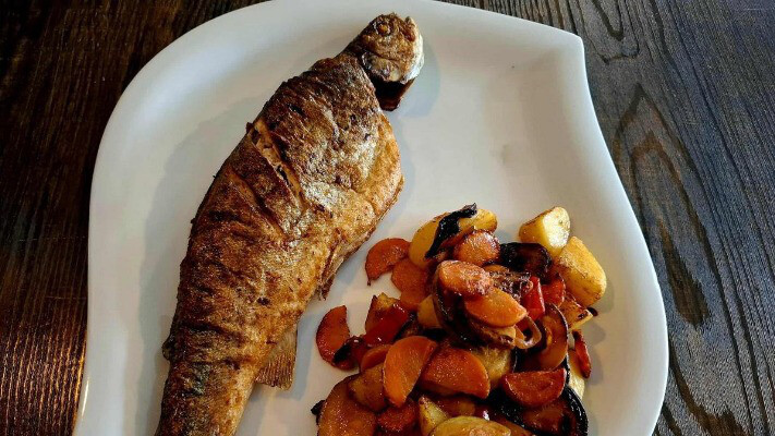 Як їсти рибу за етикетом у ресторані: є секрет, який дозволить вам почуватися комфортно