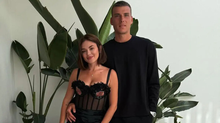 Чим займається Лунін після невиклику до збірної України? Дружина показала фото