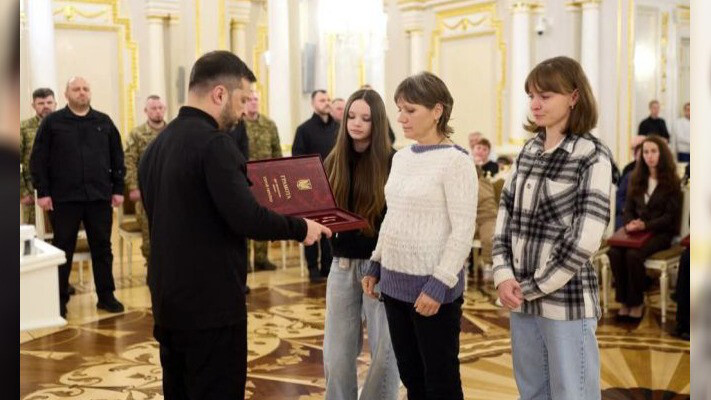 Ще двом захисникам присвоєно звання Героя України