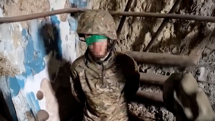 Чернігівські прикордонники взяли полоненого, який воював на боці ворога (Відео)
