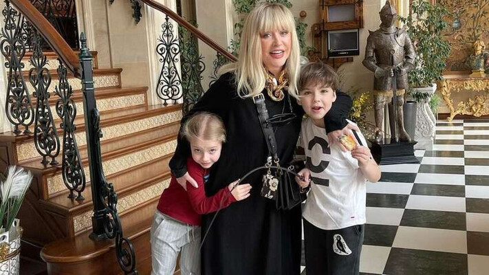 Помста за гучні заяви: у РФ взялися за дітей Пугачової