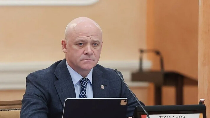 Чи може Труханов залишитися мером без громадянства?