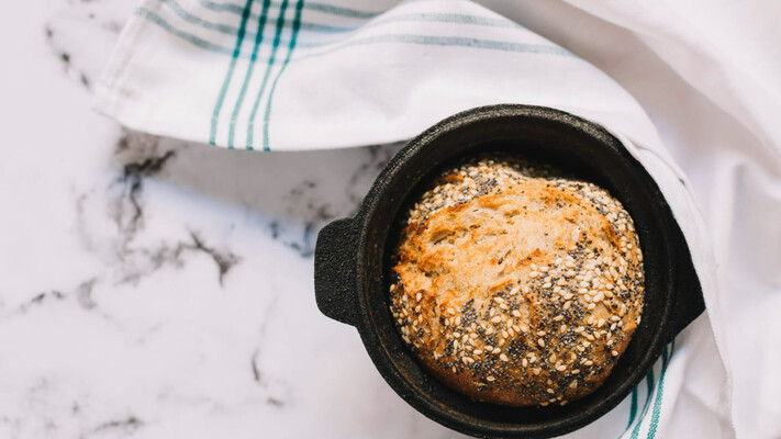 Хліб на сковороді без дріжджів: рецепт, який переверне уявлення про домашню випічку