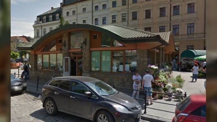 Судова драма з ароматом троянд: ринок відстояв свій павільйон