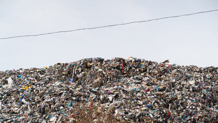 «Ай-Петрі» зі сміття: репортаж з села біля найбільшого звалища на Полтавщині