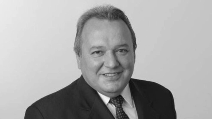 В Аргентині кандидат у депутати раптово помер від серцевого нападу під час дебатів у прямому ефірі