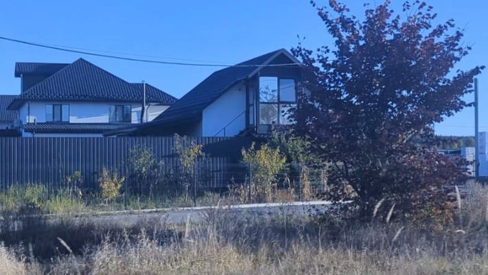 Служити і збагачуватись: родини копів засвітили маєтки без декларацій