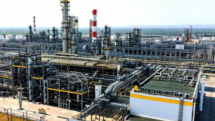 Новокуйбишевський НПЗ у росії зупинив роботу через атаку українських дронів – ЗМІ