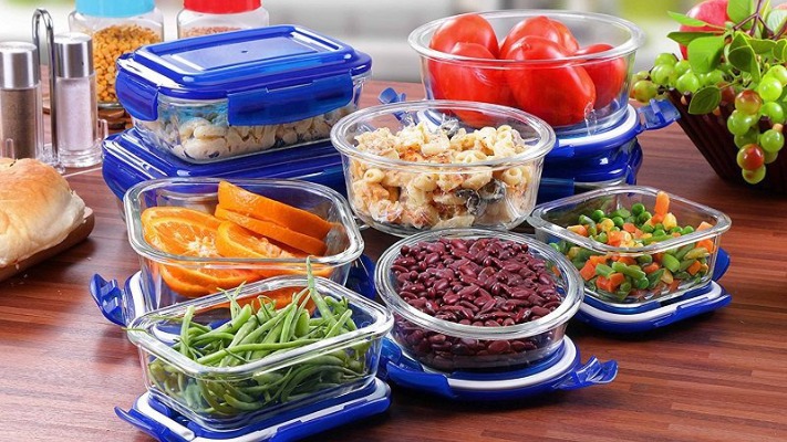 Українці часто допускають ці помилки: продукти, які не можна зберігати в пластикових контейнерах