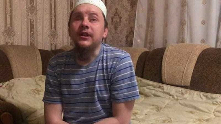 Силовики РФ обшукали будинок і забрали із собою незрячого фігуранта «справи кримських мусульман» Олександра Сізікова – мати