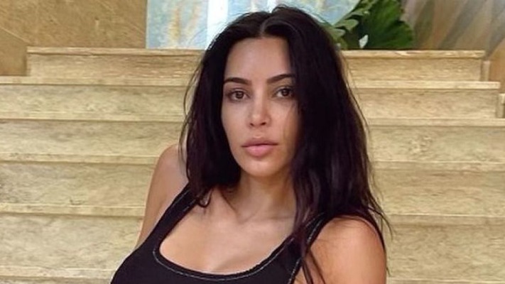 Кім Кардашян показала свою фігуру без фотошопу