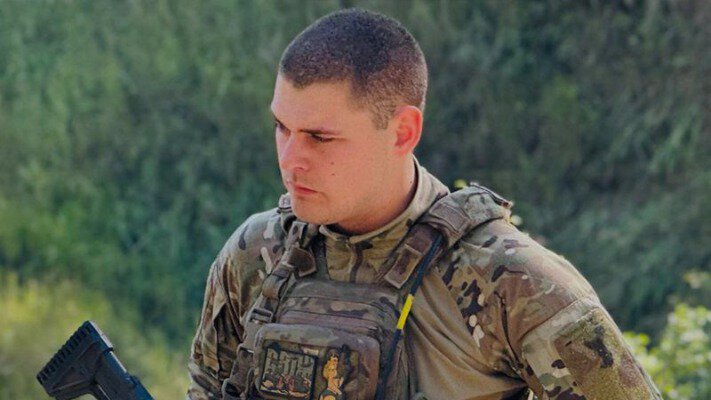 Спіймав кулю щелепою — і виплюнув: історія 21-річного героя з позивним База