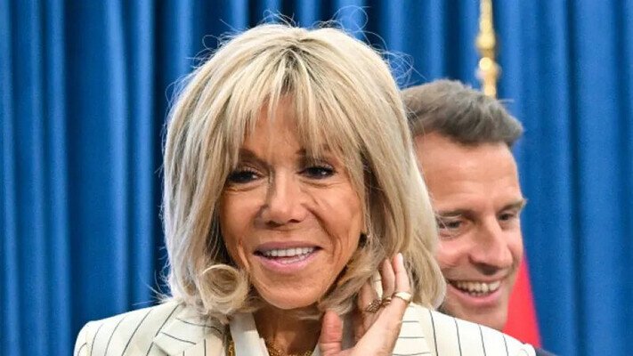 Десять осіб постануть перед судом у Парижі за сексистські онлайн-переслідування першої леді Франції (ВІДЕО)