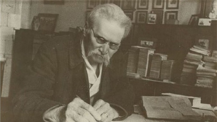 Таємниця погруддя Яворницького: що роками приховував артефакт