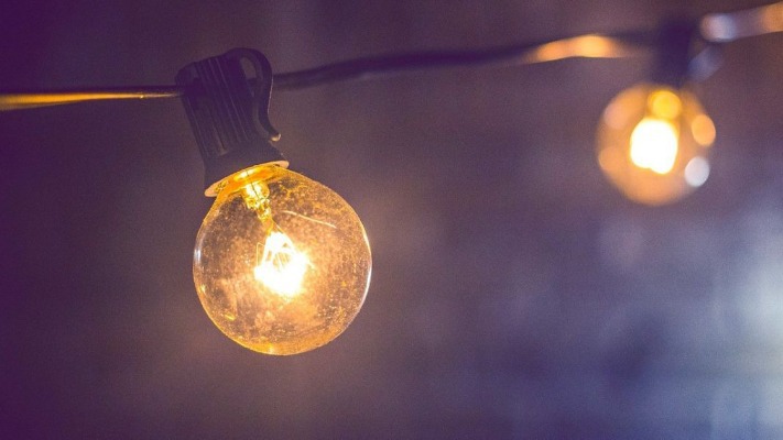 Укренерго ще раз змінили графік: вимикатимуть світло всім, крім однієї черги