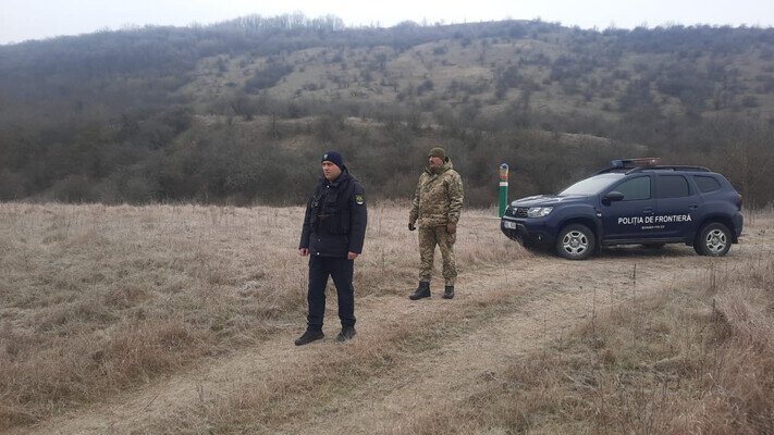 Мобілізований на Toyota протаранив шлагбаум на паспортному контролі та втік з України до Угорщини. ВІДЕО