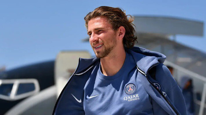 Неперевершена гра Забарного: захисник ПСЖ - лідер в Євпропі