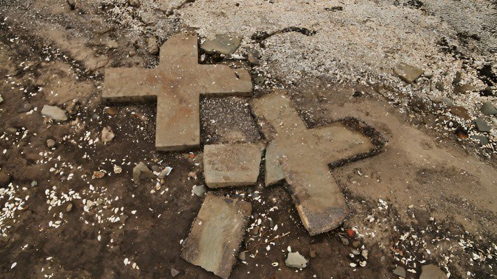 Село Стара Ушиця виринула з-під води після атак на енергетику