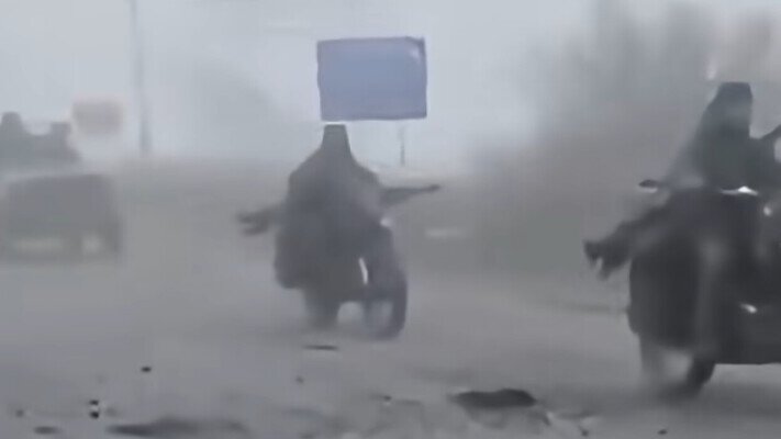 Відео показало, як сили росіян вриваються в Покровськ у стилі «Шаленого Макса»