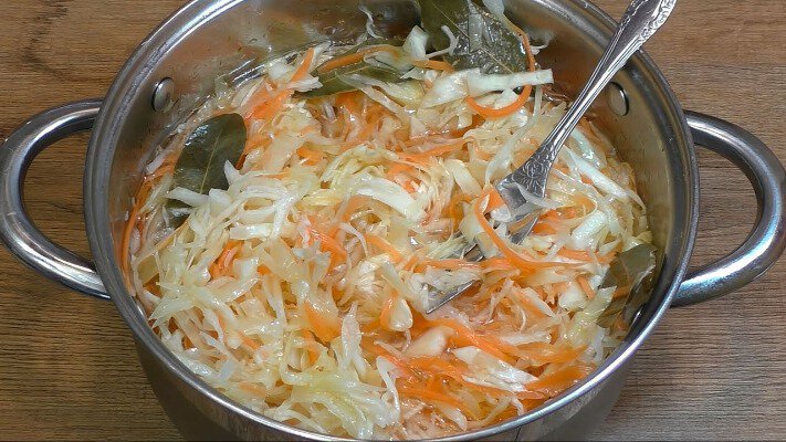 Просто бомбезна капусточка! Готувала вчора, а вранці вже можна їсти